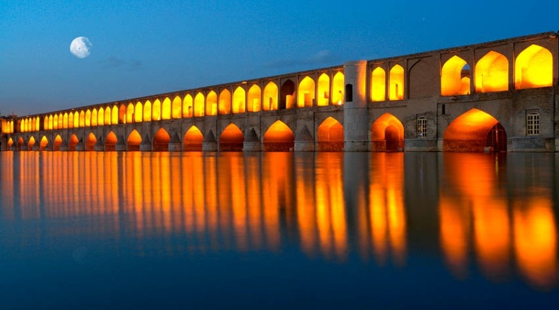 33アーチ橋（シーオセ・ポル）